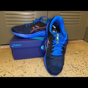 Asics Gel-Pulse 11 LS Running Shoes